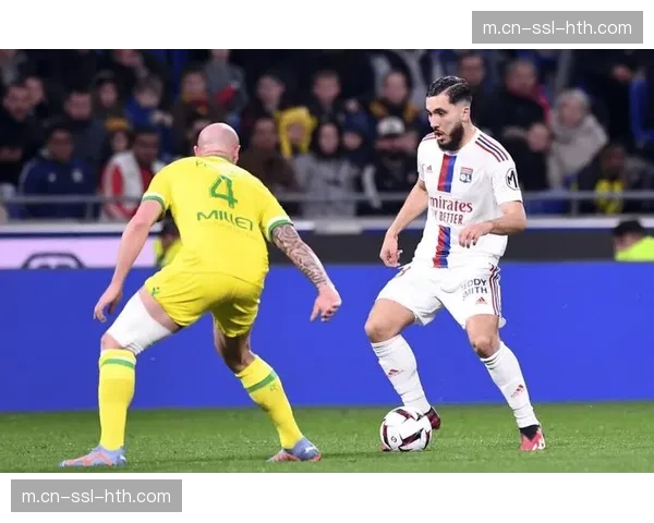 里昂禁区前沿空间争夺成战术焦点 进攻效率依赖关键球员状态